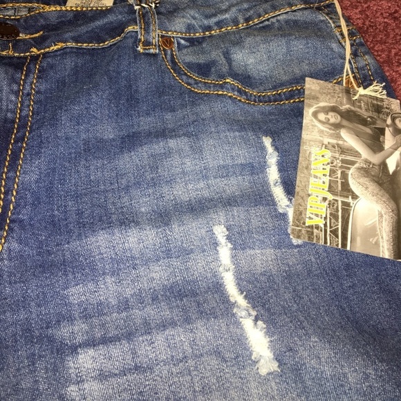 NWT VIP Jeans - Picture 2 of 6